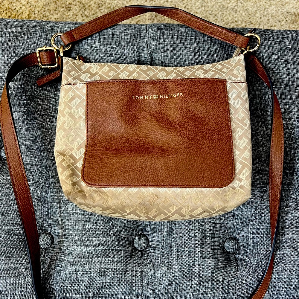 Brown tommy purse